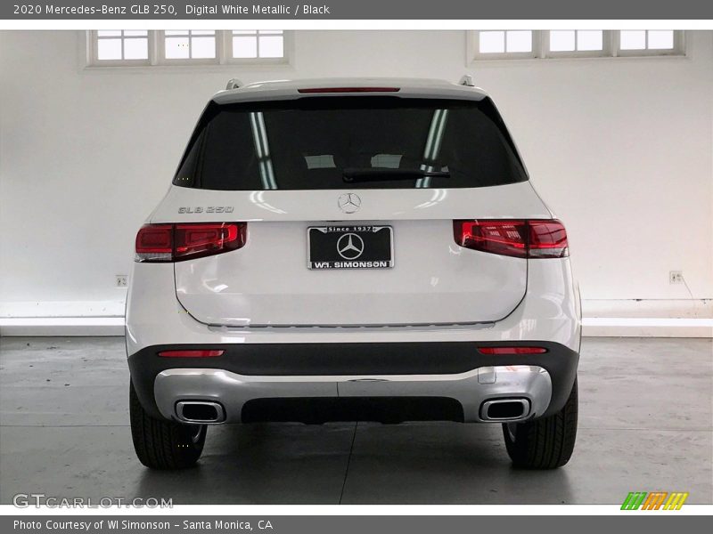 Digital White Metallic / Black 2020 Mercedes-Benz GLB 250