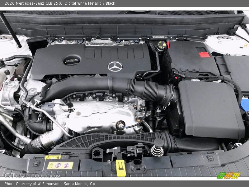 Digital White Metallic / Black 2020 Mercedes-Benz GLB 250