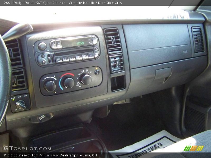 Graphite Metallic / Dark Slate Gray 2004 Dodge Dakota SXT Quad Cab 4x4
