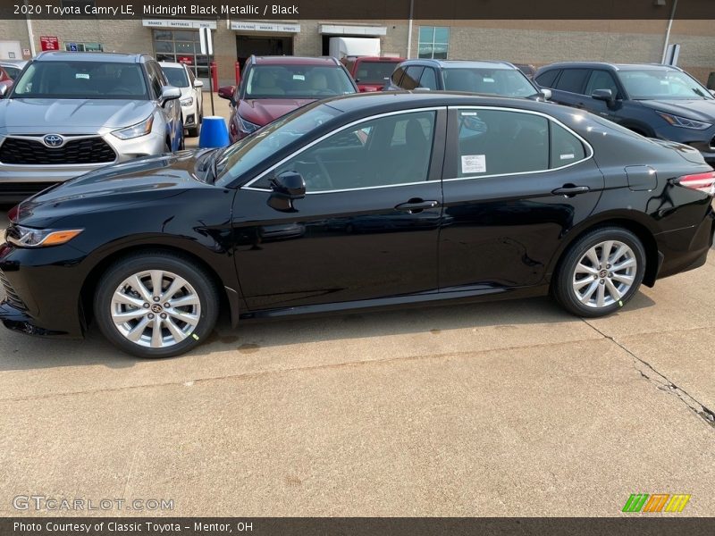 Midnight Black Metallic / Black 2020 Toyota Camry LE