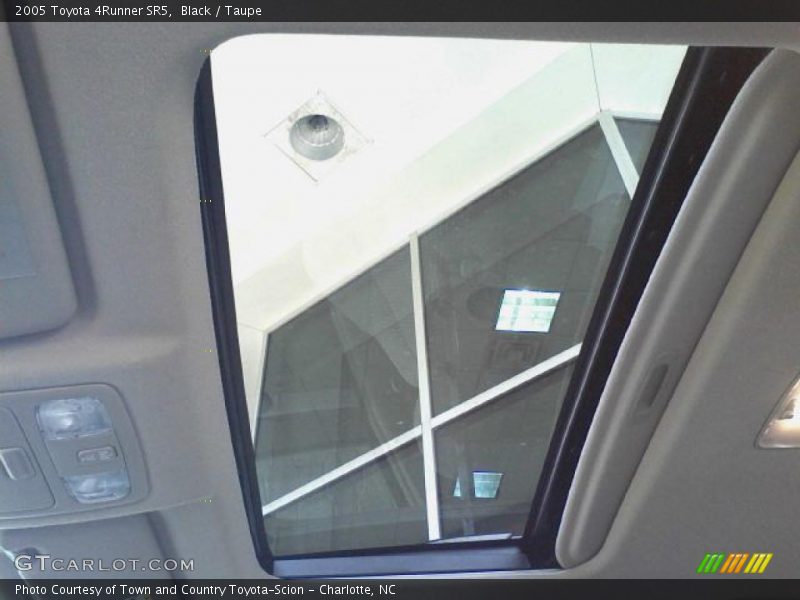 Black / Taupe 2005 Toyota 4Runner SR5