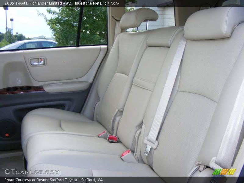 Bluestone Metallic / Ivory 2005 Toyota Highlander Limited 4WD