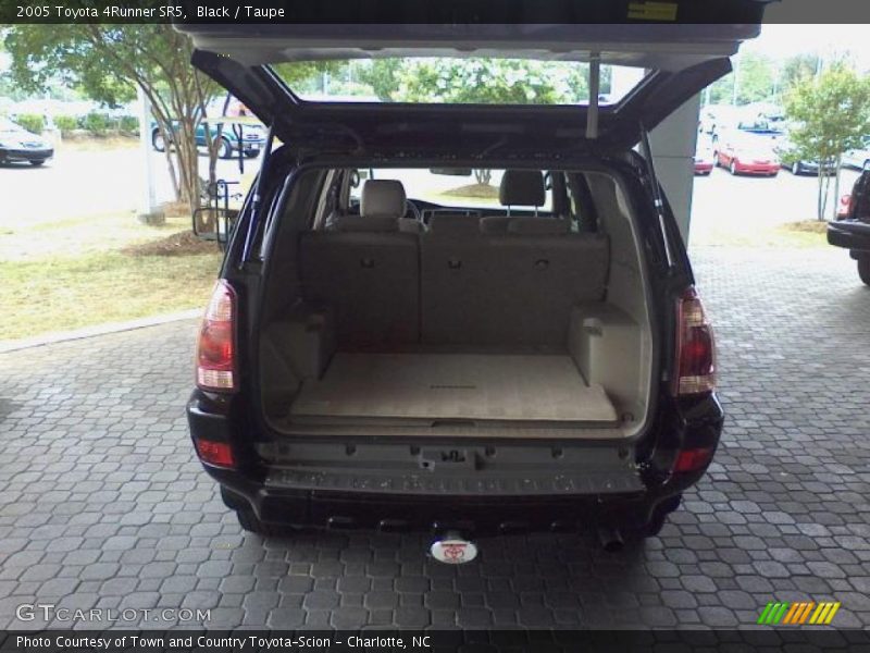 Black / Taupe 2005 Toyota 4Runner SR5