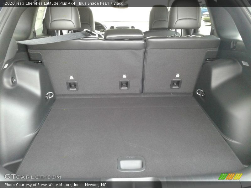 Blue Shade Pearl / Black 2020 Jeep Cherokee Latitude Plus 4x4