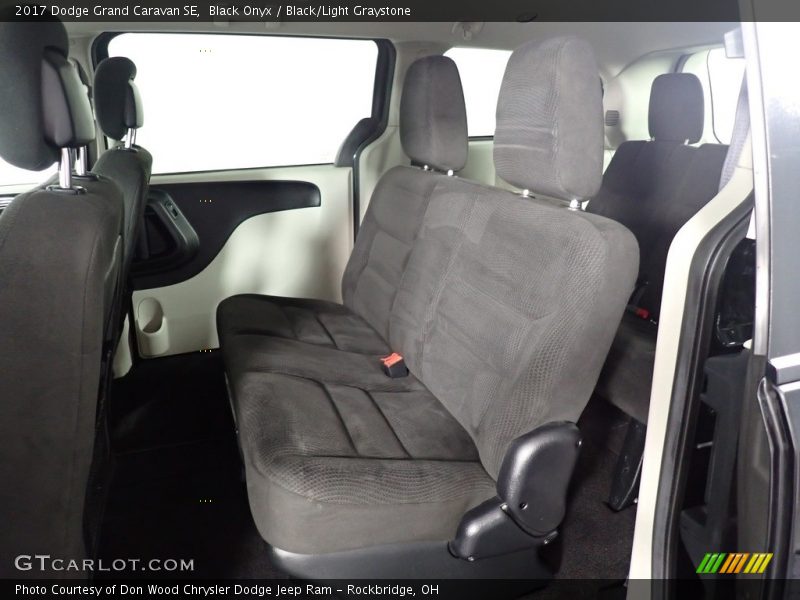 Black Onyx / Black/Light Graystone 2017 Dodge Grand Caravan SE