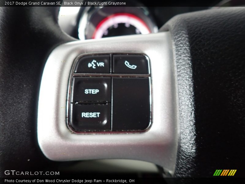 Black Onyx / Black/Light Graystone 2017 Dodge Grand Caravan SE