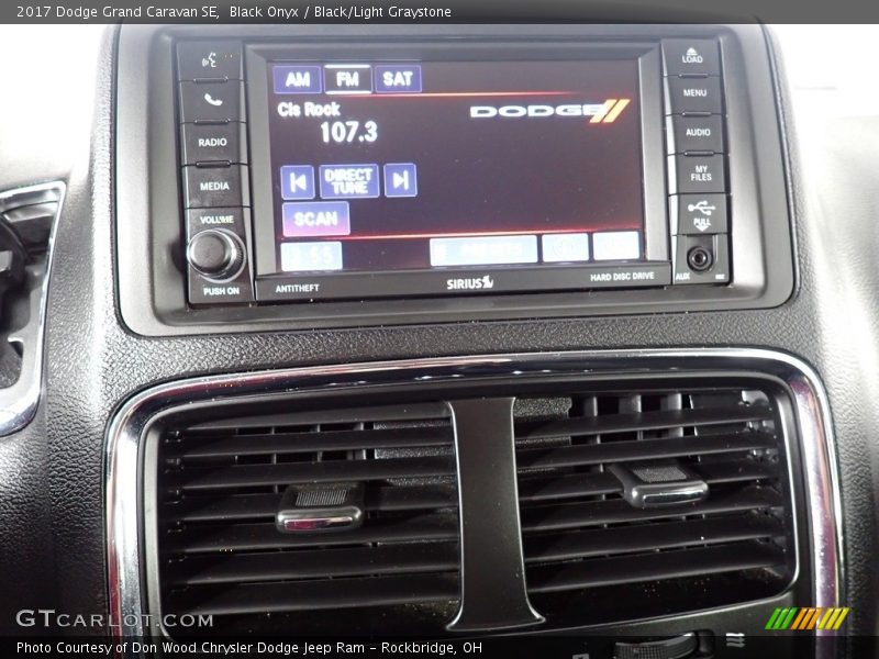 Black Onyx / Black/Light Graystone 2017 Dodge Grand Caravan SE