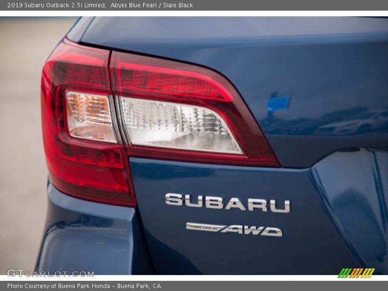 Abyss Blue Pearl / Slate Black 2019 Subaru Outback 2.5i Limited