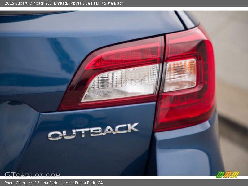 Abyss Blue Pearl / Slate Black 2019 Subaru Outback 2.5i Limited