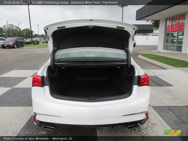 Bellanova White Pearl / Parchment 2018 Acura TLX V6 SH-AWD Technology Sedan