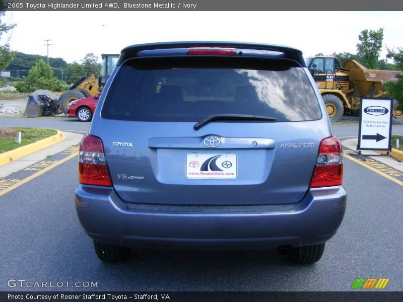 Bluestone Metallic / Ivory 2005 Toyota Highlander Limited 4WD