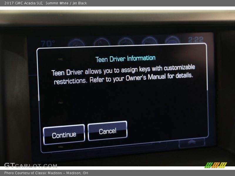 Summit White / Jet Black 2017 GMC Acadia SLE