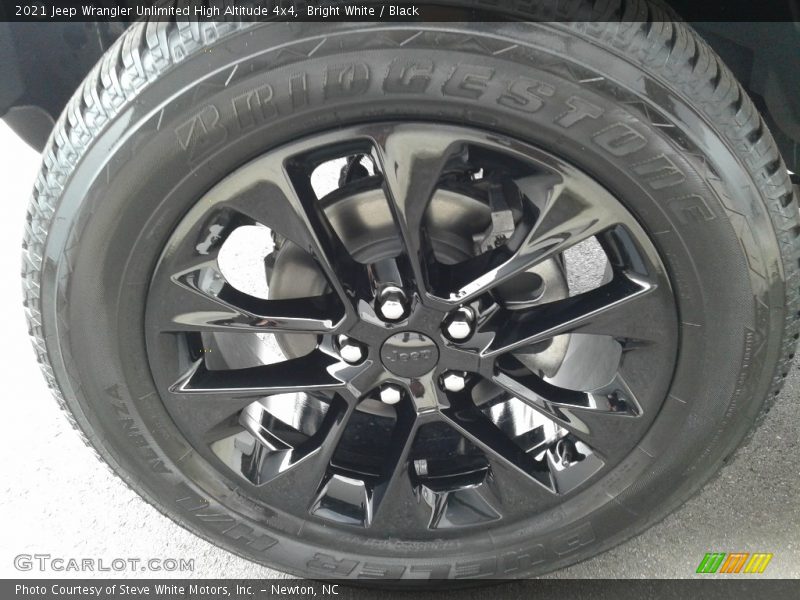 Bright White / Black 2021 Jeep Wrangler Unlimited High Altitude 4x4