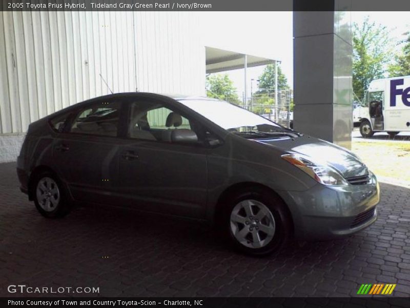 Tideland Gray Green Pearl / Ivory/Brown 2005 Toyota Prius Hybrid