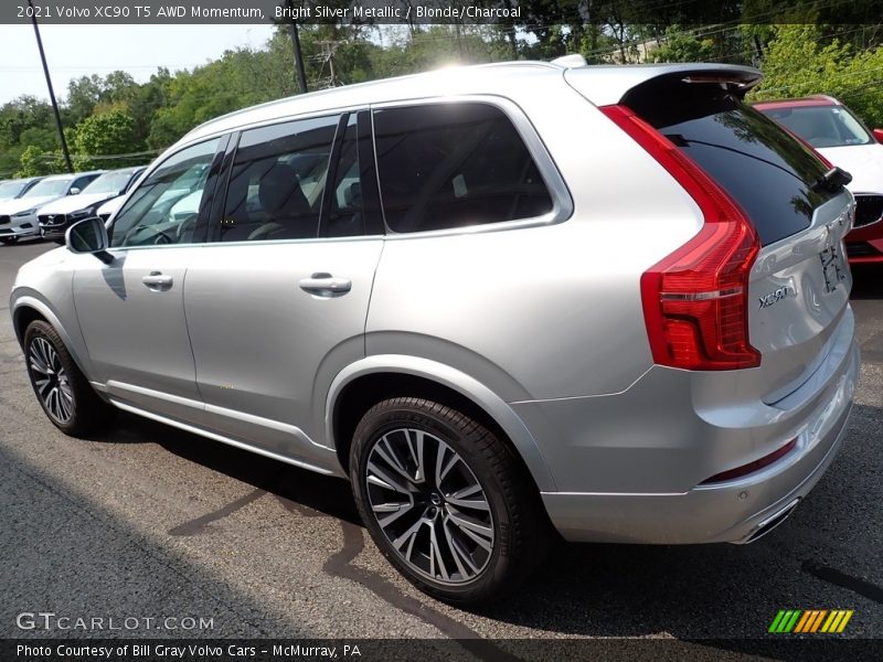 Bright Silver Metallic / Blonde/Charcoal 2021 Volvo XC90 T5 AWD Momentum