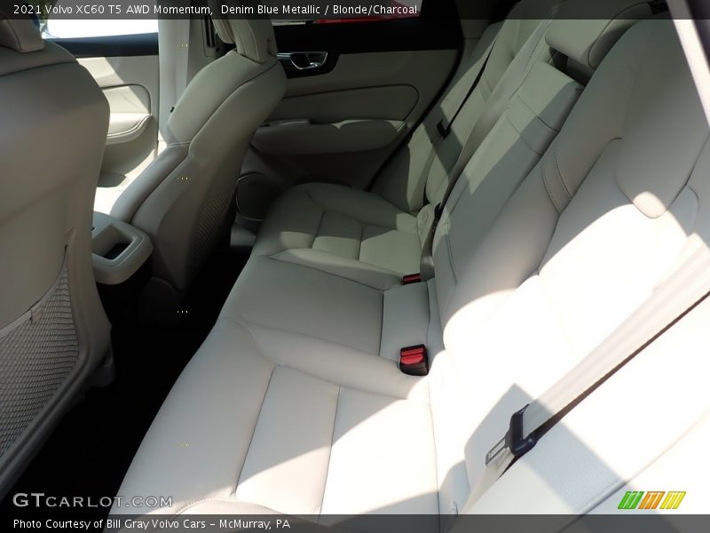 Denim Blue Metallic / Blonde/Charcoal 2021 Volvo XC60 T5 AWD Momentum