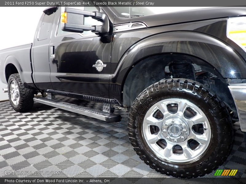 Tuxedo Black Metallic / Steel Gray 2011 Ford F250 Super Duty XLT SuperCab 4x4