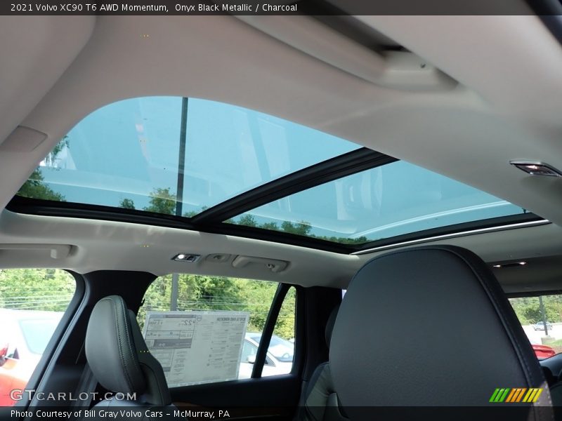 Sunroof of 2021 XC90 T6 AWD Momentum