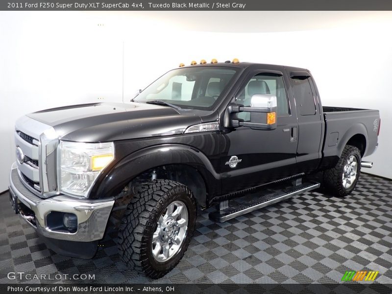 Tuxedo Black Metallic / Steel Gray 2011 Ford F250 Super Duty XLT SuperCab 4x4