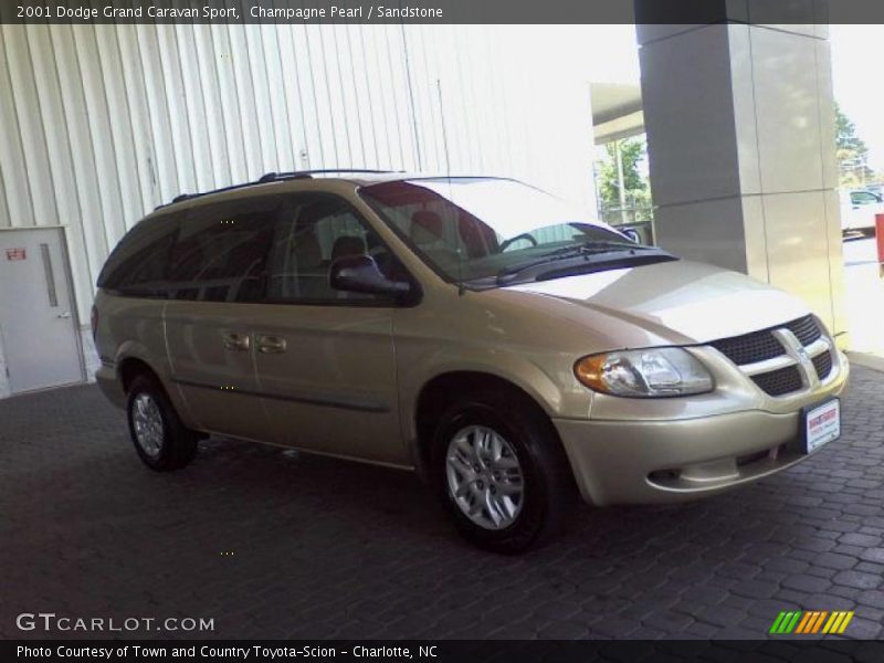 Champagne Pearl / Sandstone 2001 Dodge Grand Caravan Sport