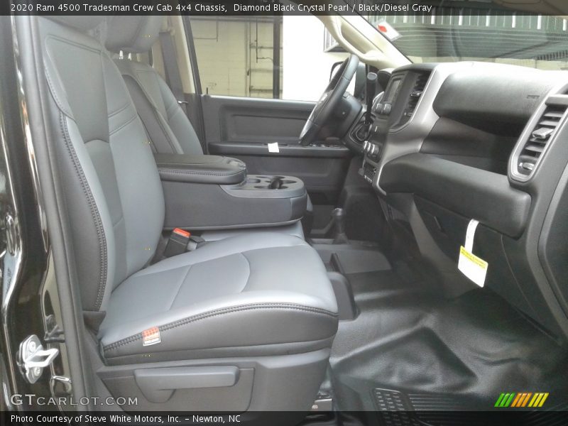 Diamond Black Crystal Pearl / Black/Diesel Gray 2020 Ram 4500 Tradesman Crew Cab 4x4 Chassis