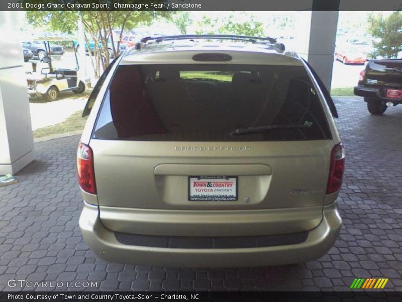 Champagne Pearl / Sandstone 2001 Dodge Grand Caravan Sport