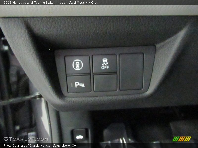 Modern Steel Metallic / Gray 2018 Honda Accord Touring Sedan