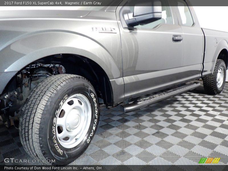 Magnetic / Earth Gray 2017 Ford F150 XL SuperCab 4x4