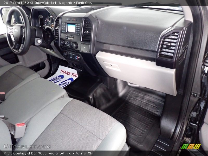 Magnetic / Earth Gray 2017 Ford F150 XL SuperCab 4x4