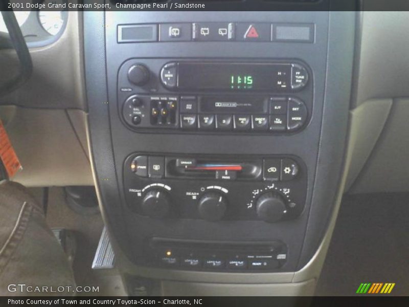 Champagne Pearl / Sandstone 2001 Dodge Grand Caravan Sport