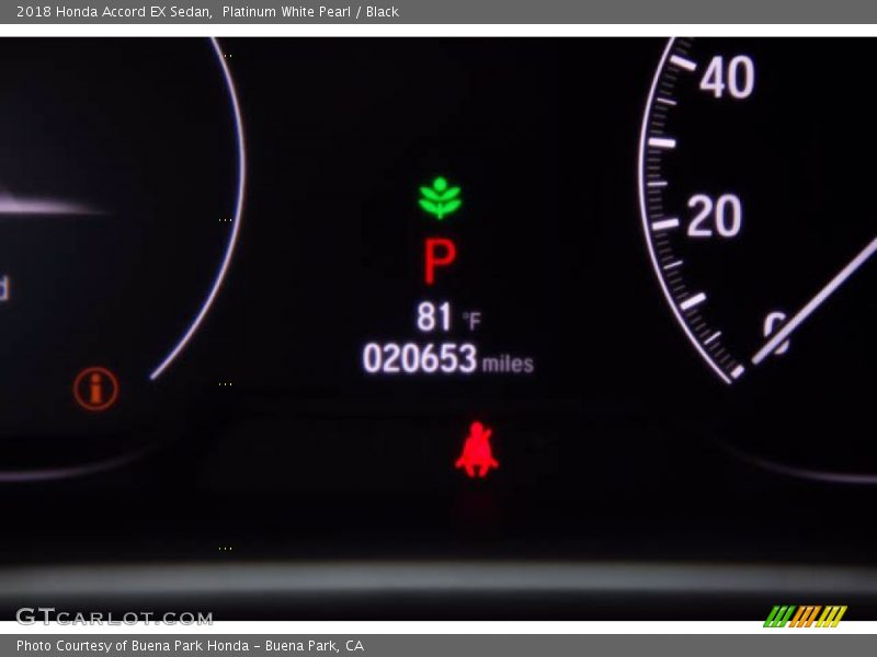 Platinum White Pearl / Black 2018 Honda Accord EX Sedan