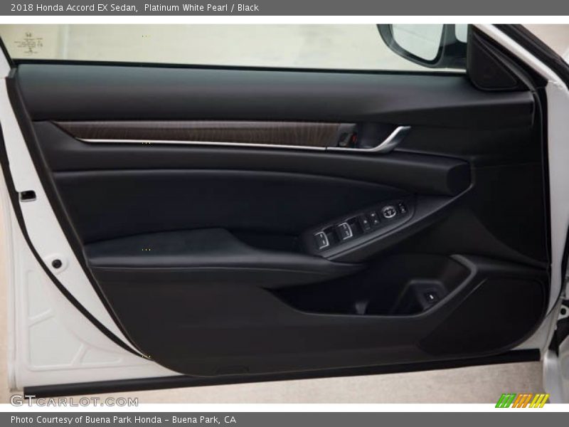 Platinum White Pearl / Black 2018 Honda Accord EX Sedan