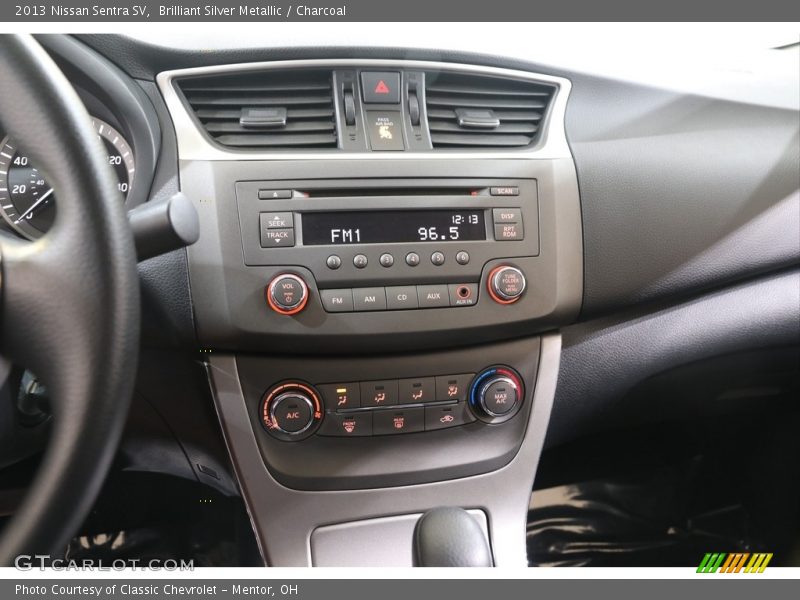 Controls of 2013 Sentra SV