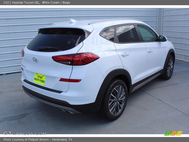 White Cream / Beige 2021 Hyundai Tucson SEL