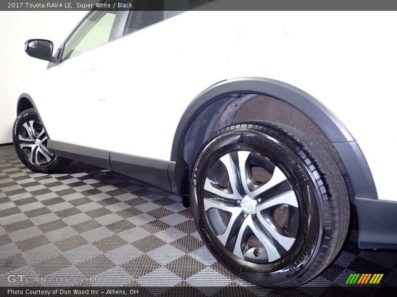 Super White / Black 2017 Toyota RAV4 LE