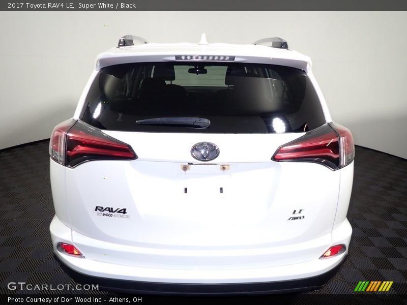 Super White / Black 2017 Toyota RAV4 LE
