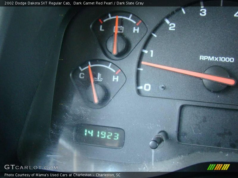 Dark Garnet Red Pearl / Dark Slate Gray 2002 Dodge Dakota SXT Regular Cab