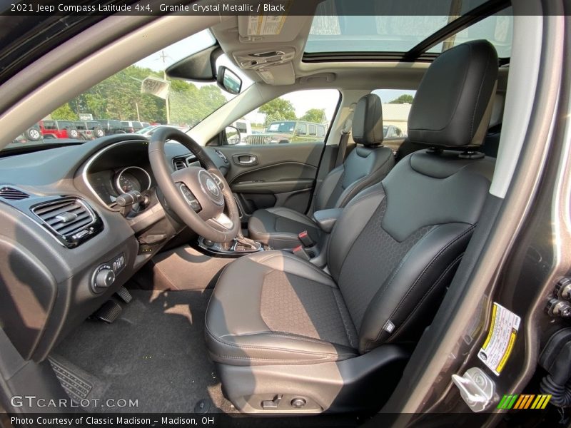  2021 Compass Latitude 4x4 Black Interior