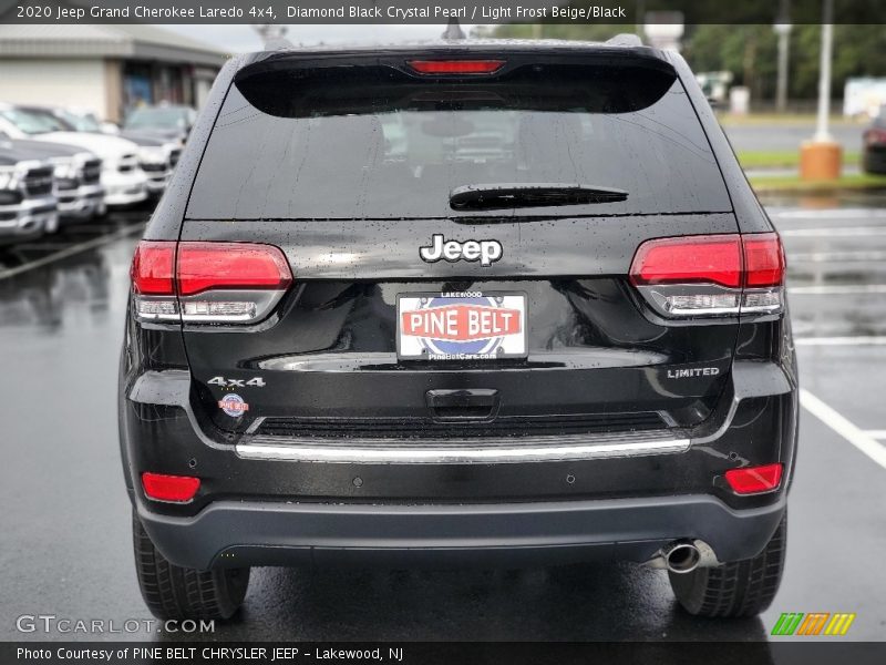 Diamond Black Crystal Pearl / Light Frost Beige/Black 2020 Jeep Grand Cherokee Laredo 4x4