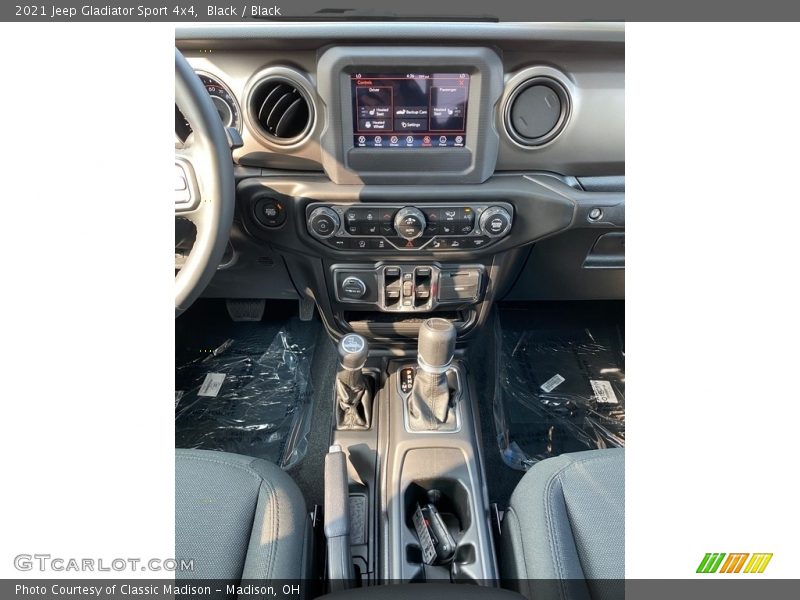 Black / Black 2021 Jeep Gladiator Sport 4x4