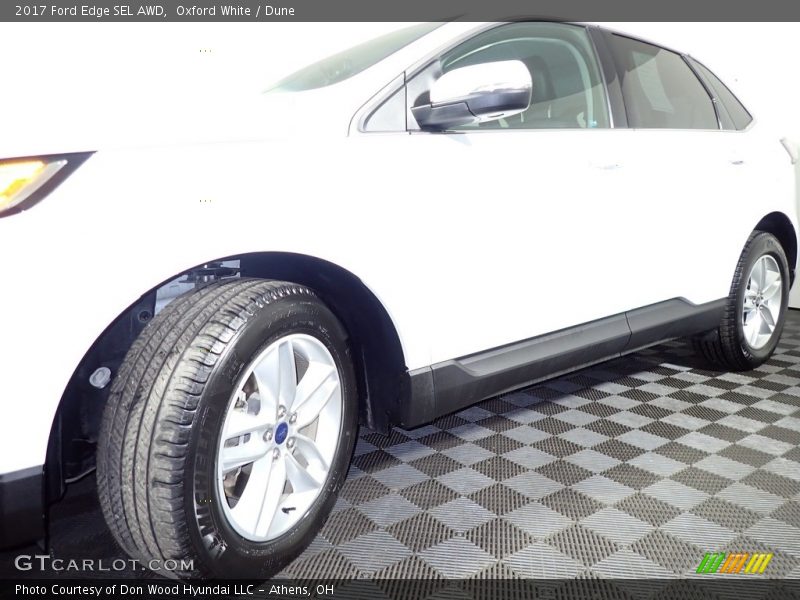 Oxford White / Dune 2017 Ford Edge SEL AWD