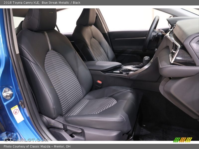 Blue Streak Metallic / Black 2018 Toyota Camry XLE