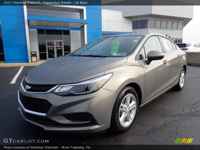 Pepperdust Metallic / Jet Black 2017 Chevrolet Cruze LT