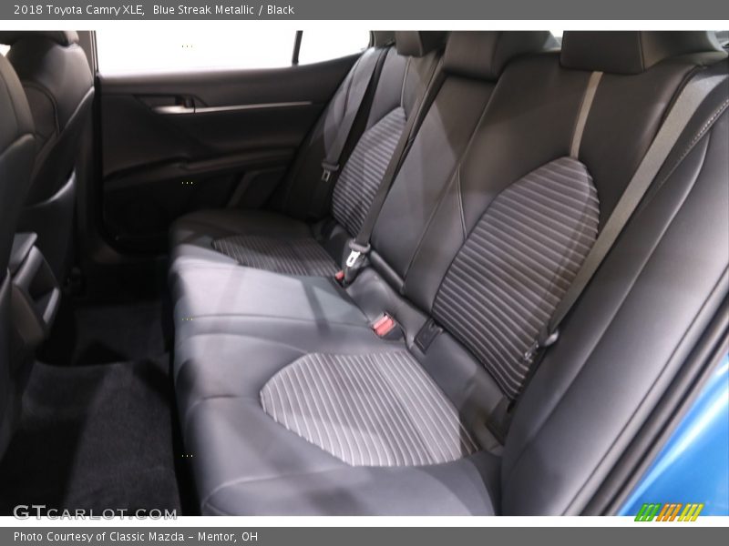 Blue Streak Metallic / Black 2018 Toyota Camry XLE