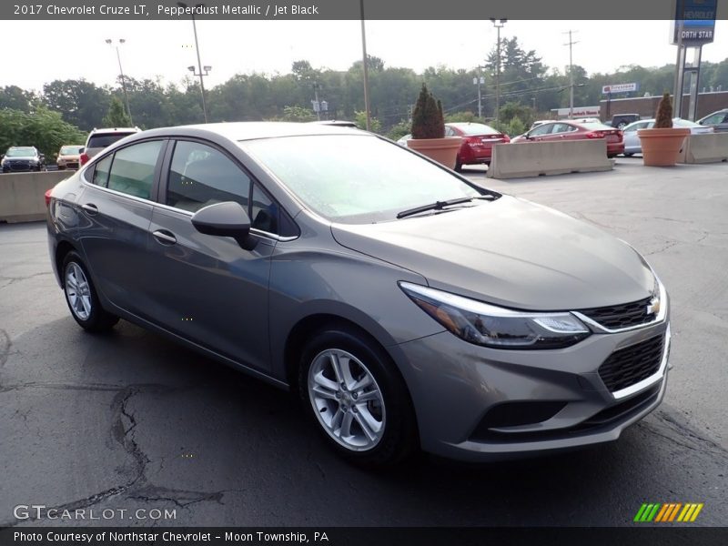 Pepperdust Metallic / Jet Black 2017 Chevrolet Cruze LT
