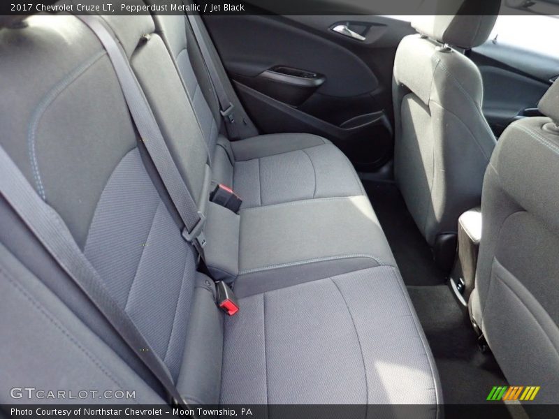 Pepperdust Metallic / Jet Black 2017 Chevrolet Cruze LT