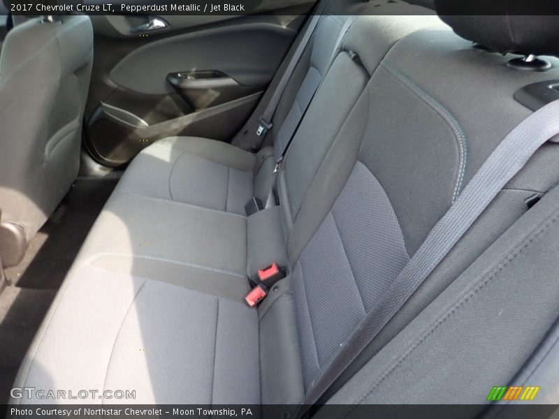 Pepperdust Metallic / Jet Black 2017 Chevrolet Cruze LT