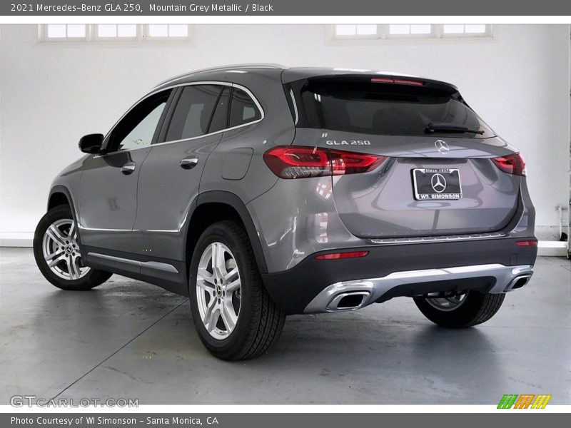 Mountain Grey Metallic / Black 2021 Mercedes-Benz GLA 250
