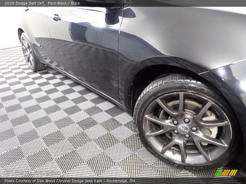 Pitch Black / Black 2016 Dodge Dart SXT