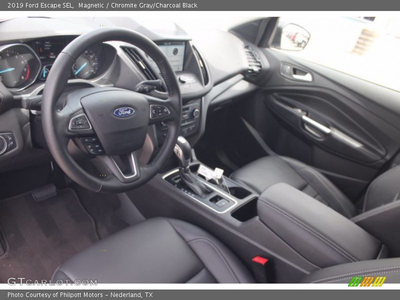 Magnetic / Chromite Gray/Charcoal Black 2019 Ford Escape SEL